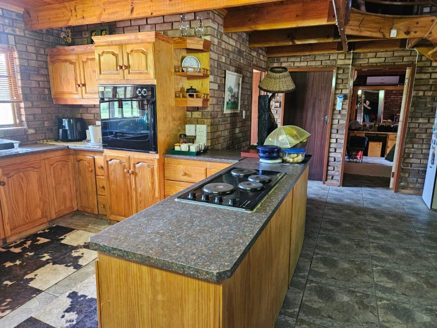 4 Bedroom Property for Sale in Leeudoringstad North West